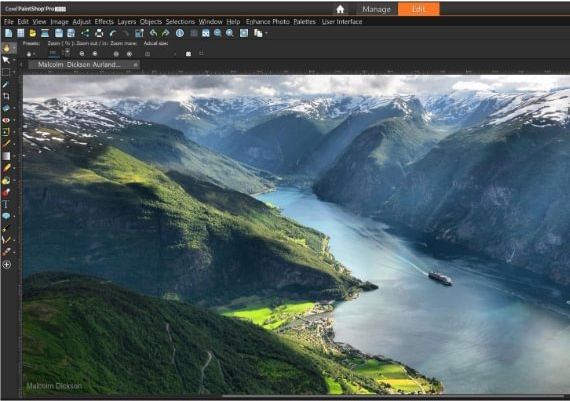Corel PaintShop Pro x9 EN Global Software License Digital Key