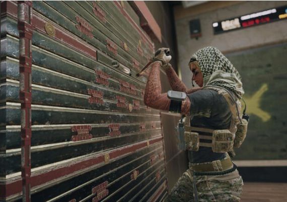 Tom Clancy's Rainbow Six: Siege - Year 1 Deluxe Edition EU Ubisoft Connect Digital Key